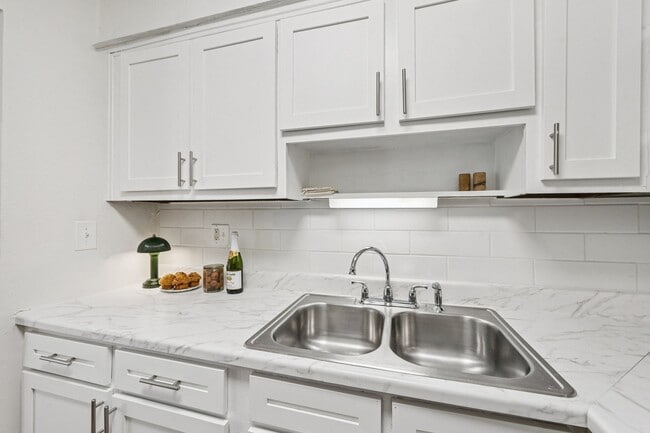 Raccoon Creek Apartments