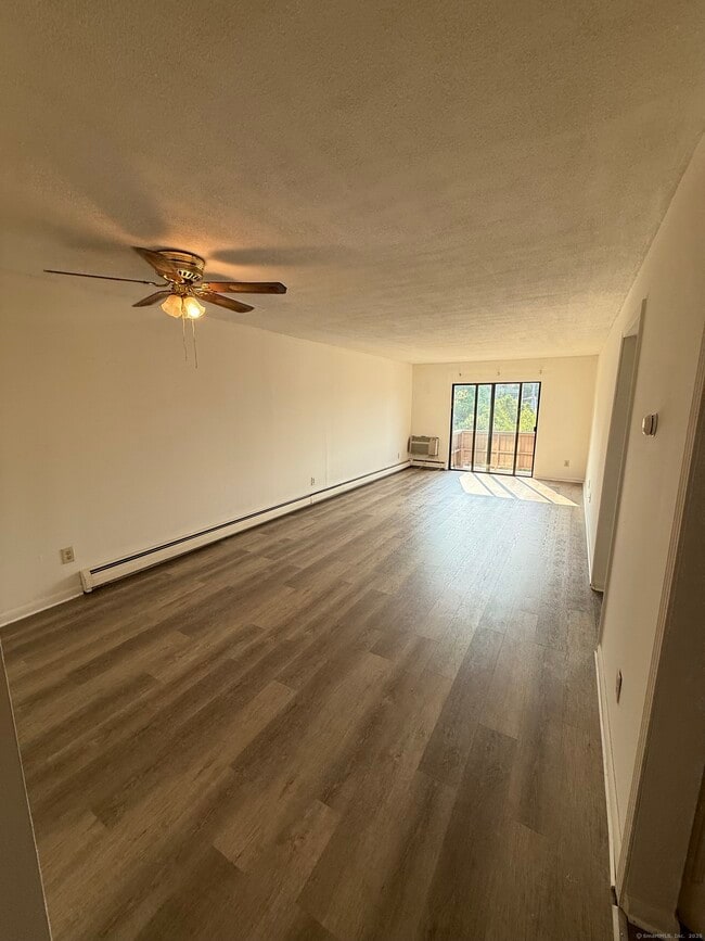 Building Photo - 40 California St Unit C21 Rental