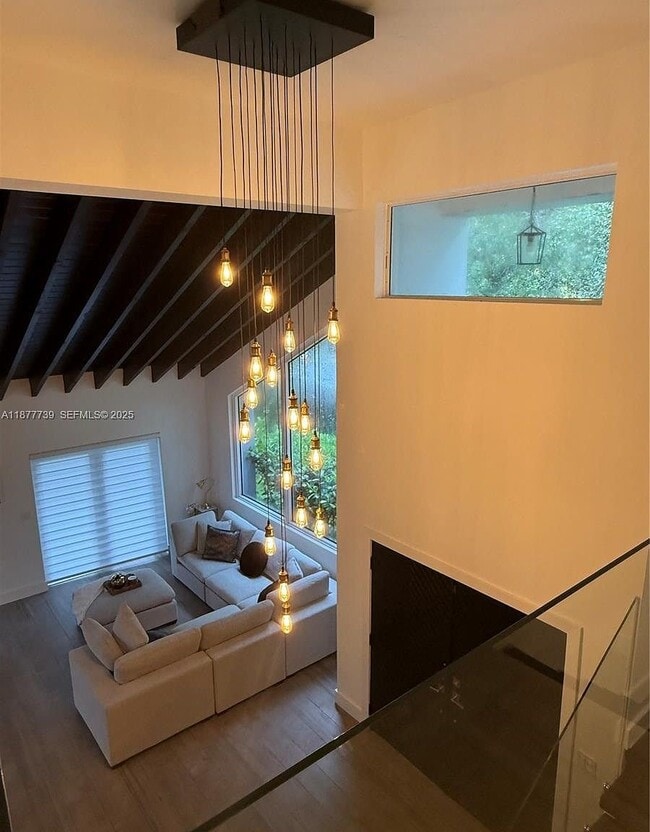 Photo - 3231 Salzedo St