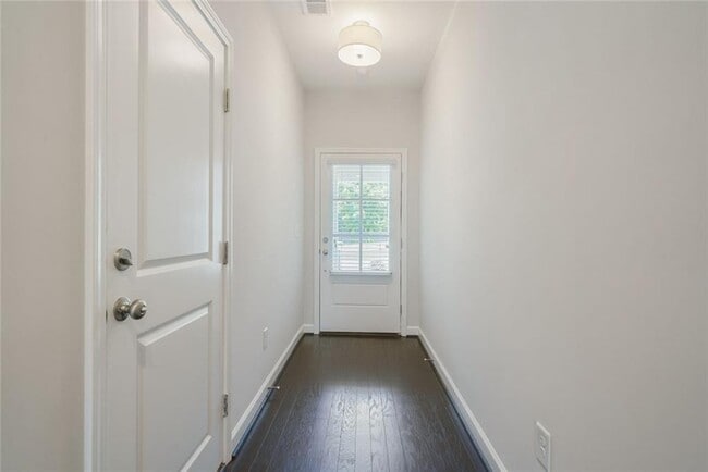 Photo - 313 Niles Ct