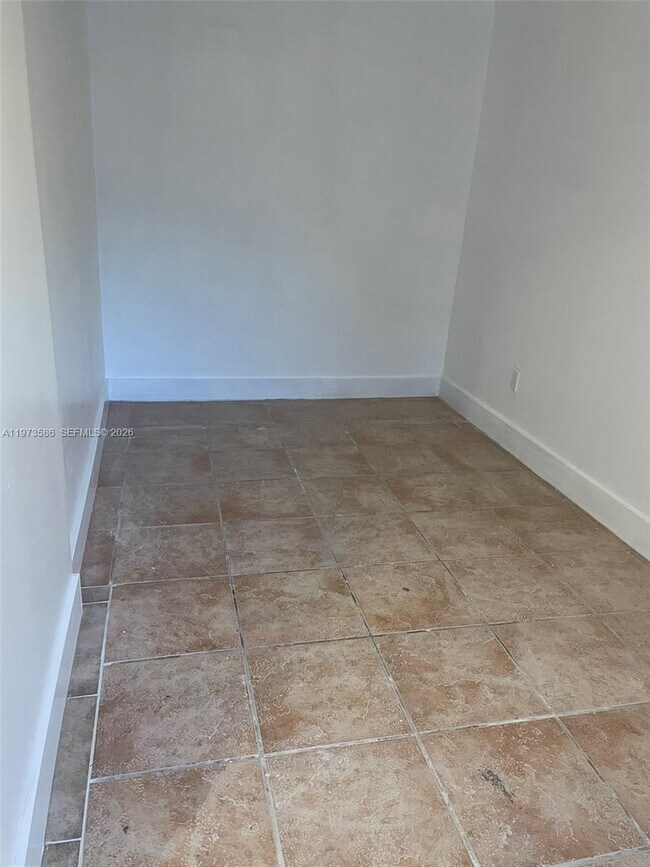 Photo - 746 NE 80th St Unit E2