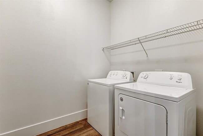 Building Photo - 1508 Blodgett St Unit 406 Rental