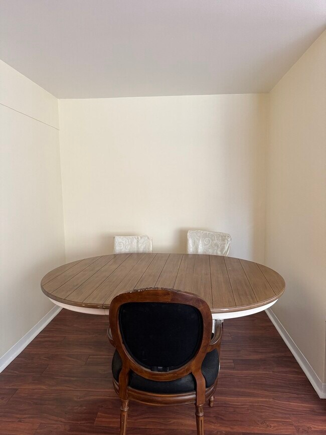 Photo - 7337 S South Shore Dr Unidad 704