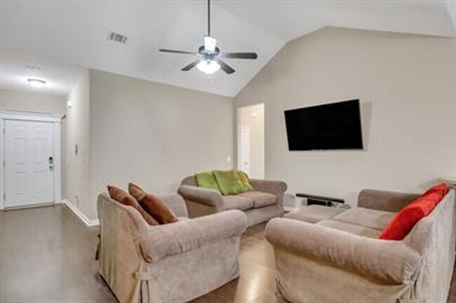 Photo - 1284 Windrow Dr