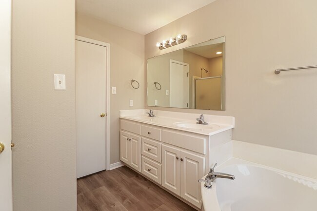 Photo - 16360 Hidden River Ct