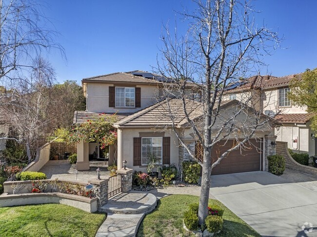 Building Photo - Stevenson Ranch Pool Home