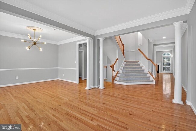 Photo - 6 Sharpstead Ln