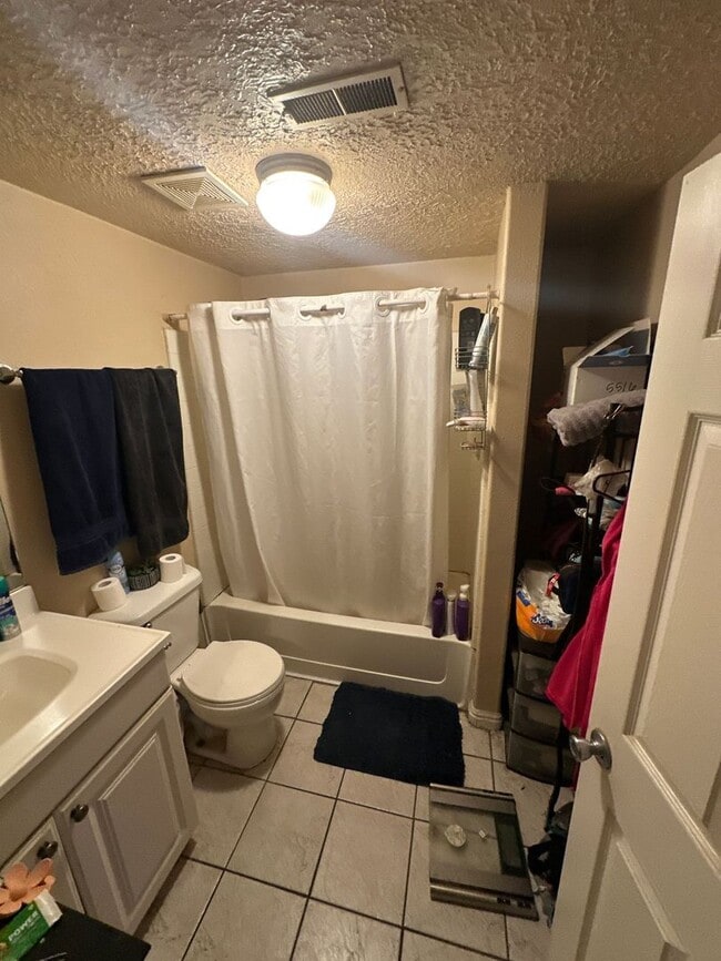 Photo - Charming basement apartment