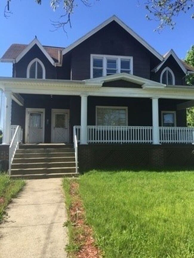 Building Photo - 3 W Laurel Ave Unit 1