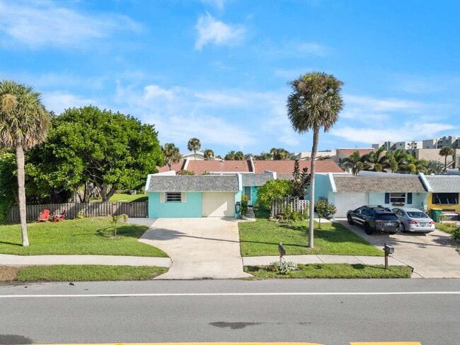 Building Photo - Beachside Living! Rental