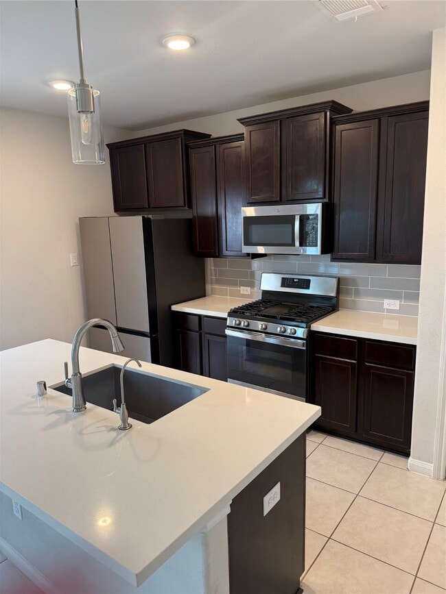 Photo - 31127 Mahogany Fir Trl