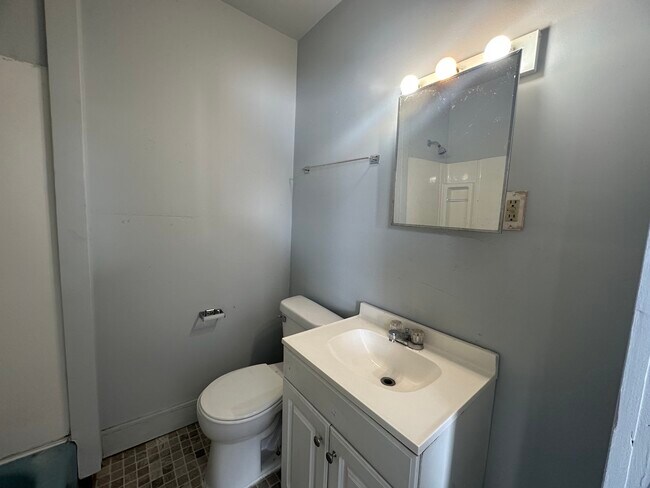 Photo - 2401 Main-