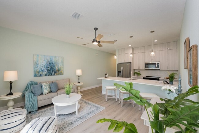 Photo - 850 Paddleboard Ct