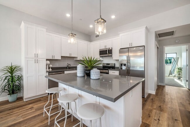 Encanto Apartments