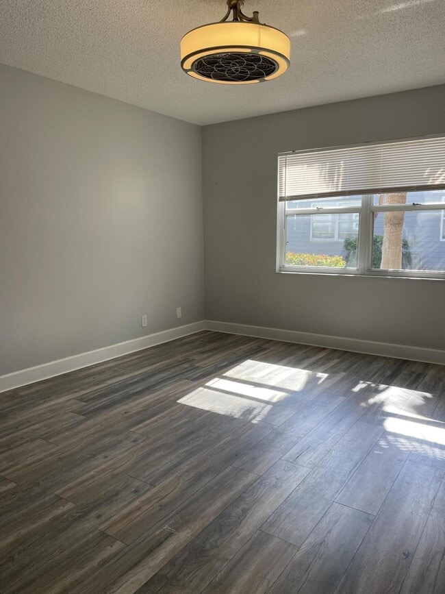 Photo - 9037 SE Hobe Ridge Ave