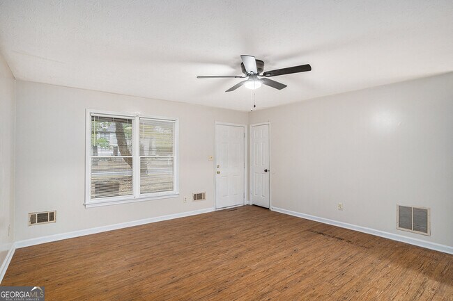 Photo - 2610 Golfview Terrace SE