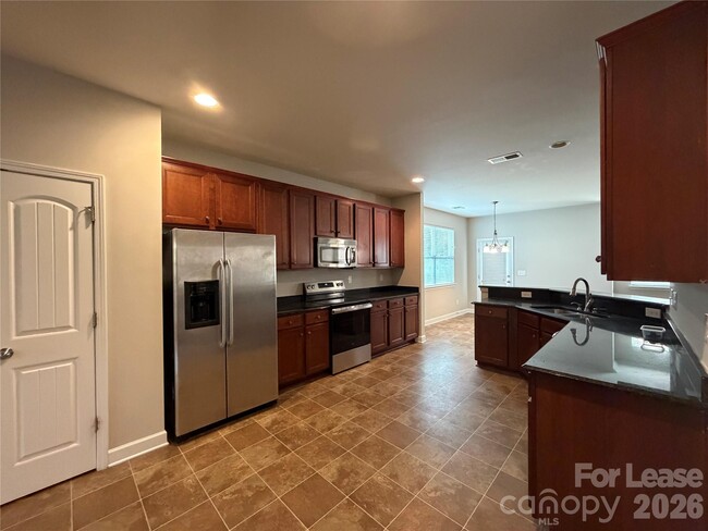 Photo - 2002 Fripp Ln