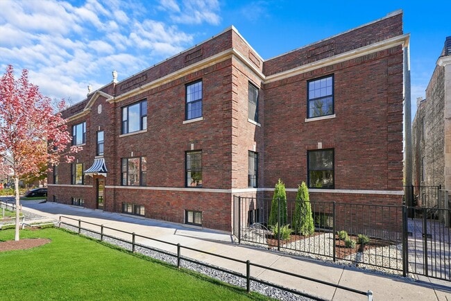 Photo - 4153 N Hermitage Ave