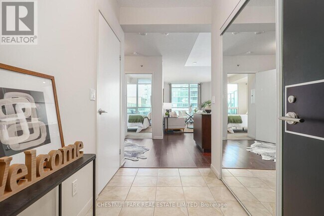 Photo - 215 Fort York Blvd Unité 808