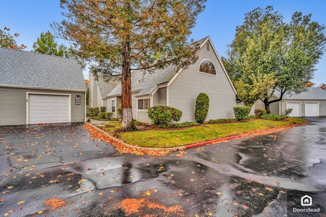 Photo - 1714 Somerset Pl