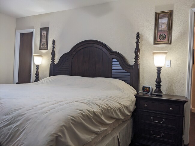 9003 Mahogany Row SE Unidad A