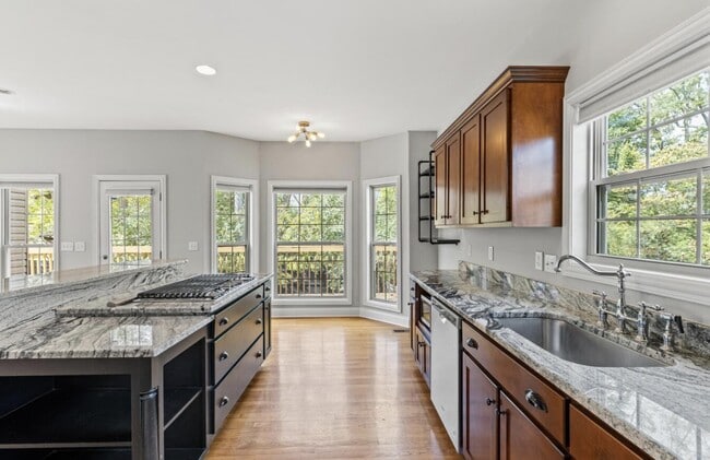 Photo - 2505 Eastway Dr