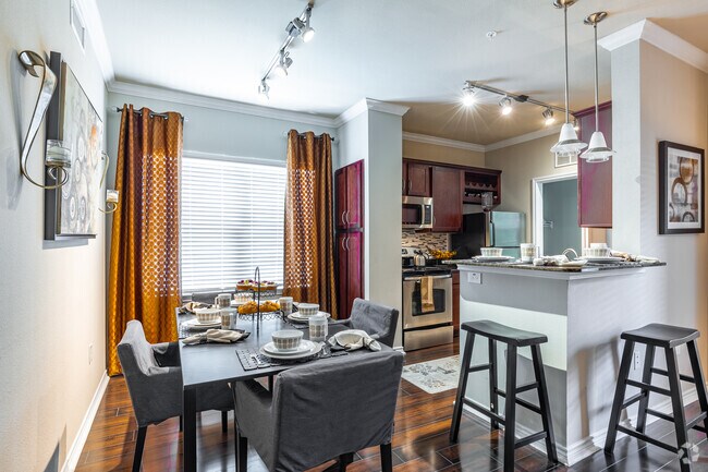 E1a - 704SF - Bel Air on Maple