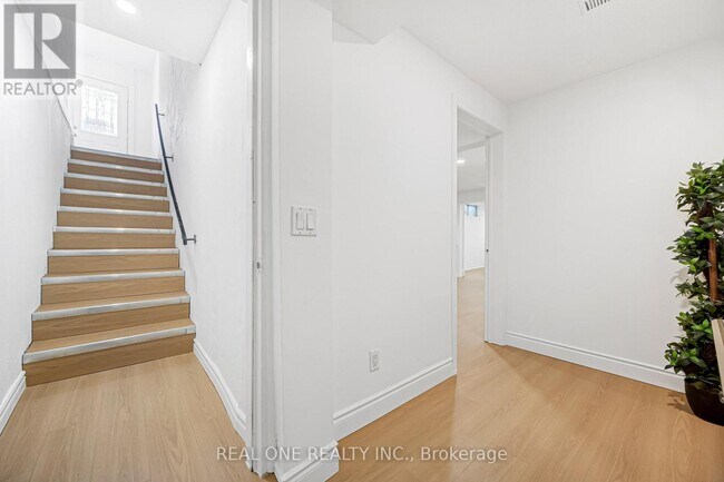 Photo - 29 Queen Post Dr