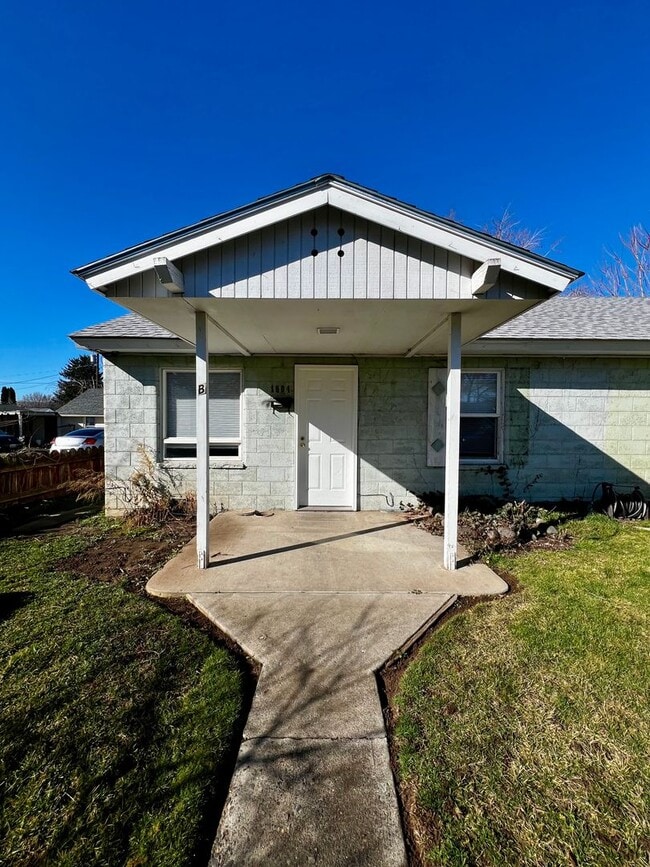 Building Photo - c1604 Unit B