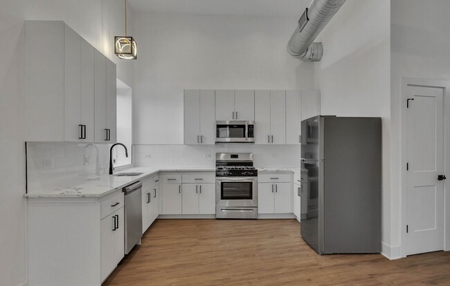 Photo - 4735 N Artesian Ave Unit 4731 -201