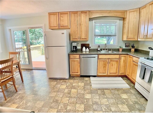 Photo - 60 Willow St