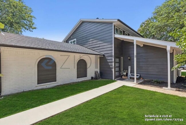 Photo - 127 Hardwicke Ln