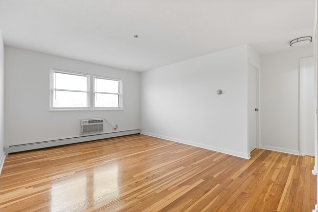 Photo - 303 Broadway Apartment Unit B