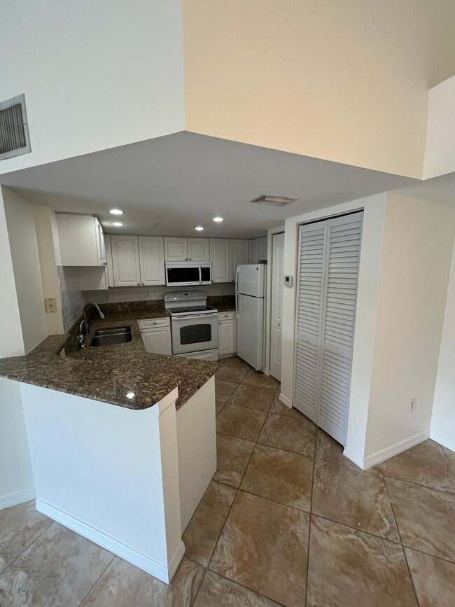 Photo - 500 Crestwood Ct N Unit 517