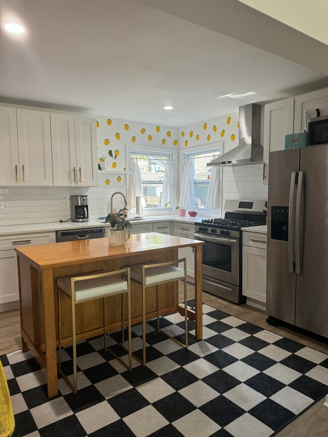 Photo - 644 W Hinsdale Ave