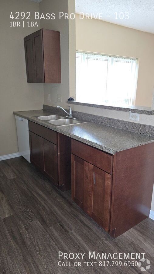Building Photo - 4292 Bass Pro Dr Unit 103 Rental