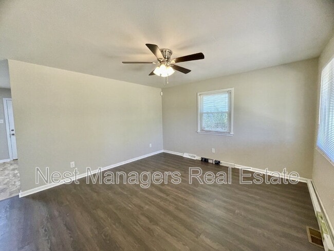 Photo - 6005 Blairmore Pl