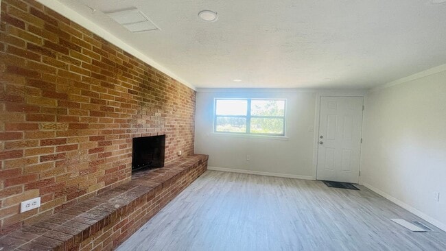 Photo - 703 Gotts Rd