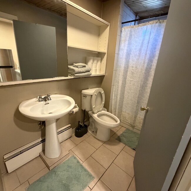 166 5th St Unit 3