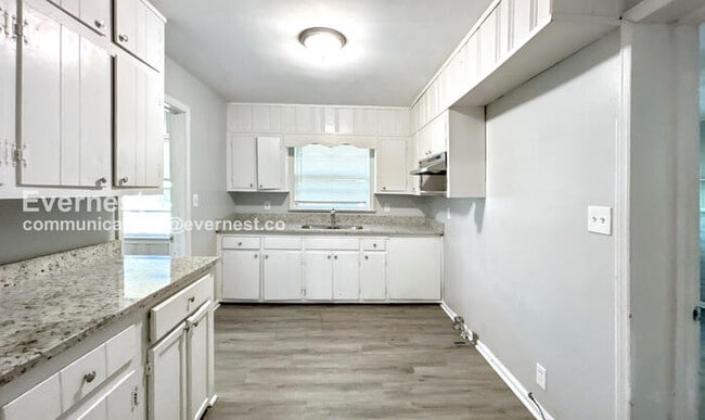 Photo - 1964 Laurel Ln