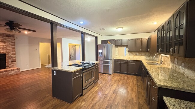 Photo - 13914 Oakwood Ln