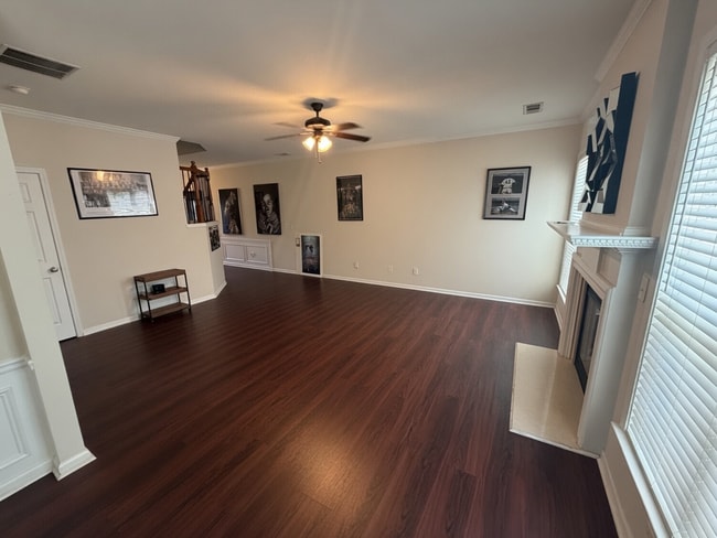 Photo - 115 Finchley Dr