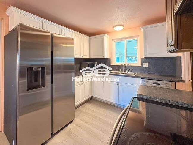 Photo - 420 Zenobia St