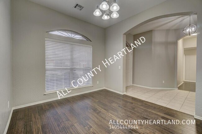 Photo - 908 Black Jack Ln