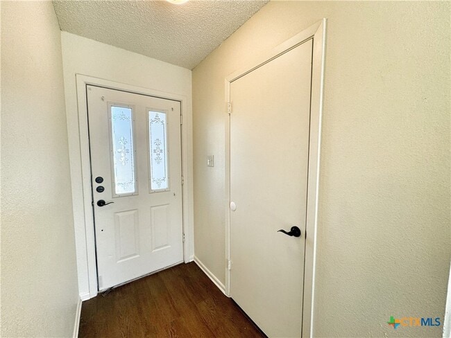 Photo - 2221 Michigan St