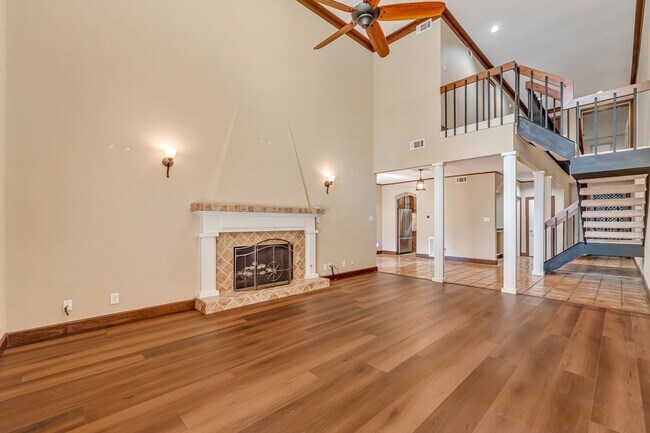 Photo - 516 S Post Oak Ln Unidad 18