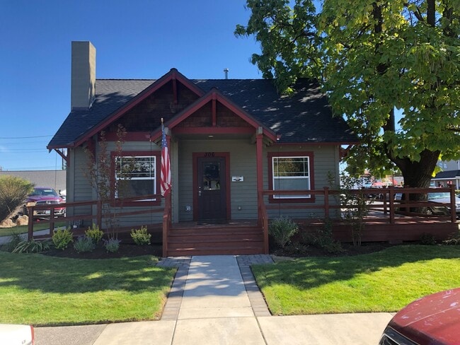 Building Photo - 306 NW 7th St