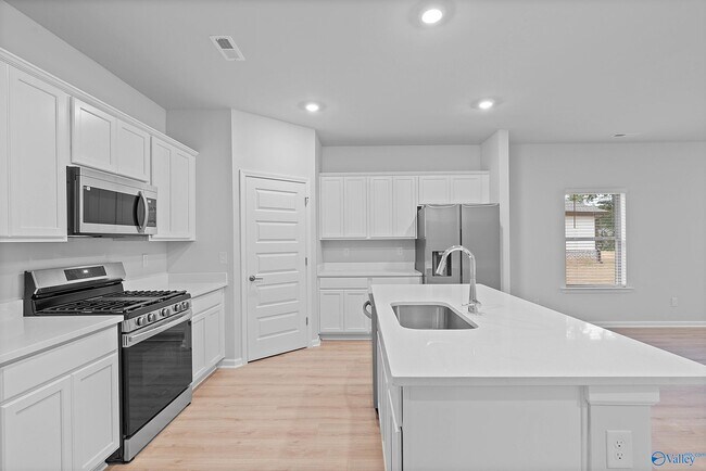 Photo - 15008 Greenleaf Dr