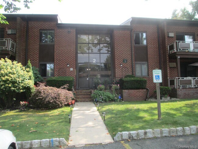 Building Photo - 2 Charles Ln Unit 2D Rental