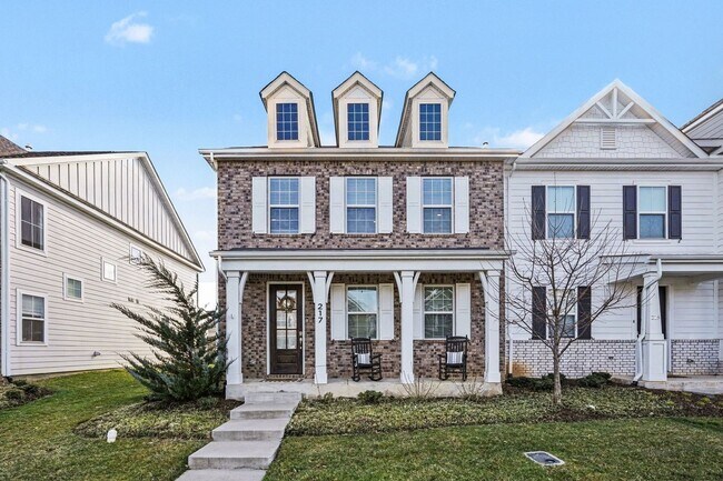 Photo - 217 Southmen Ln